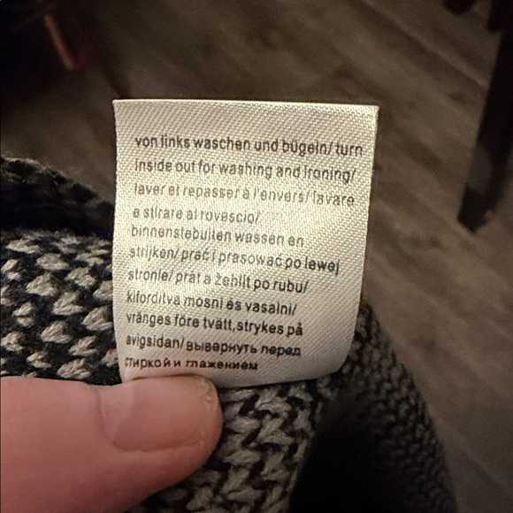 Venus Black and Gray Plaid Long Cardigan - Picture 10 of 10